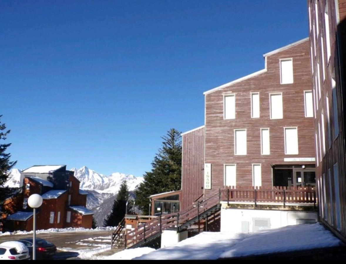 Le Petit Nid Rouge Apartment Ustou Bagian luar foto