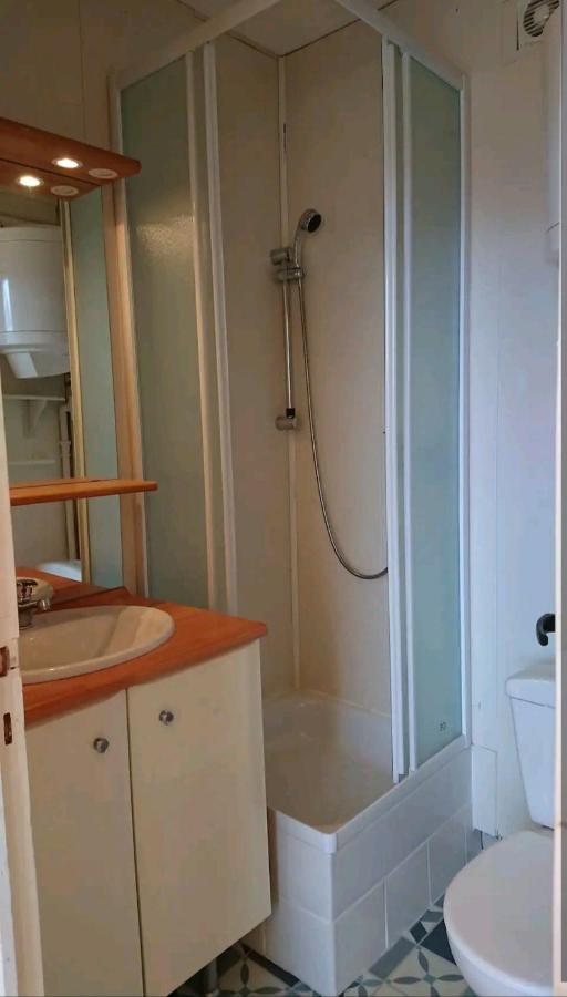 Le Petit Nid Rouge Apartment Ustou Bagian luar foto